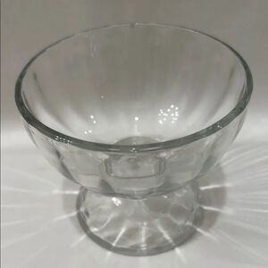 Libby Vintage Clear Glass Ribbed Compote Dessert Dish Scalloped Pedestal Bowl